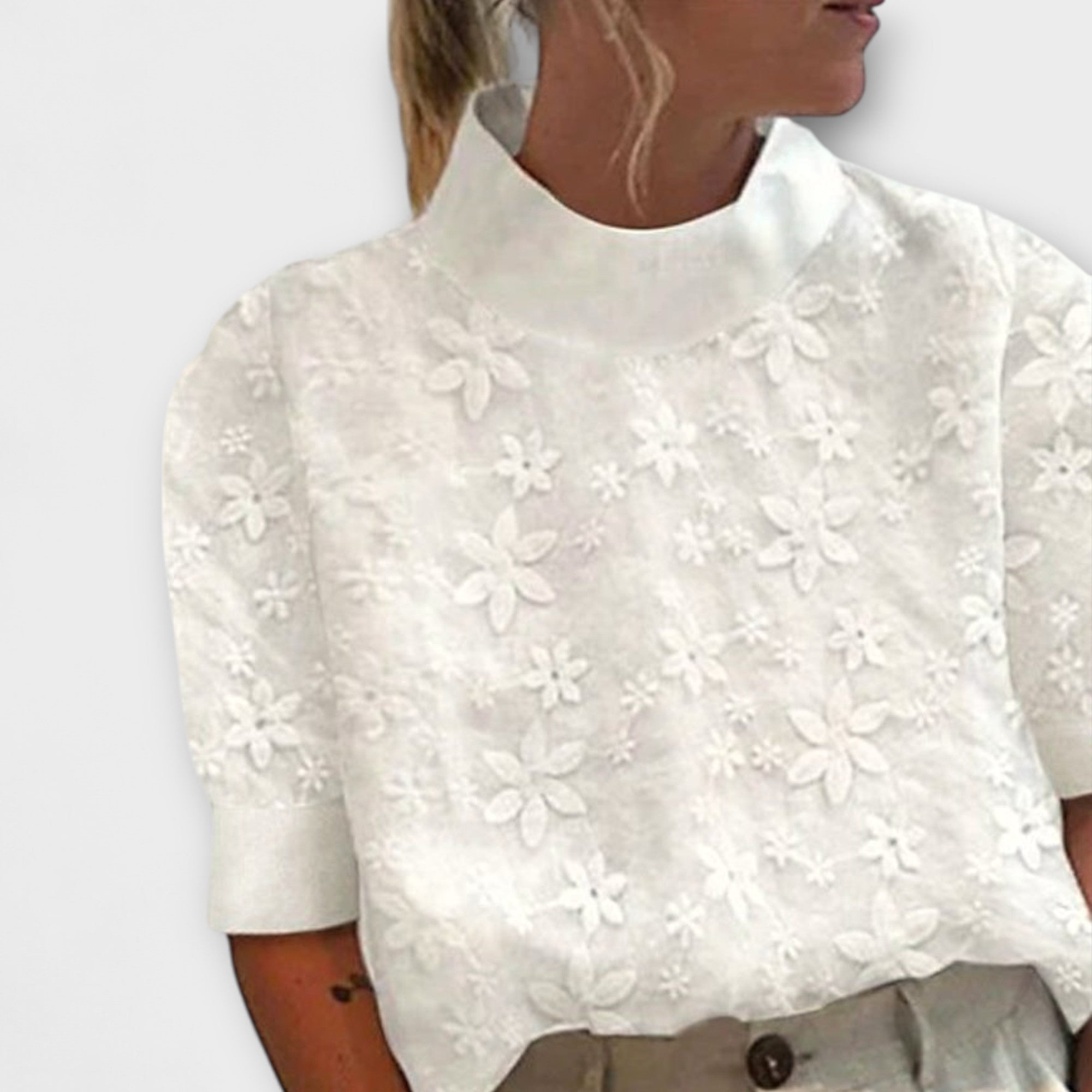 PAZ | Blusa con cuello bordado